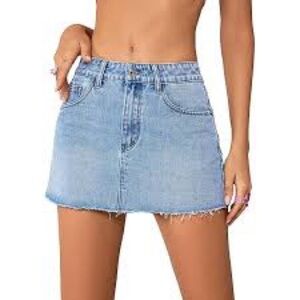 Just Quella Light Blue Denim Mini Skirt Frayed Hem, Size 8-10 Medium